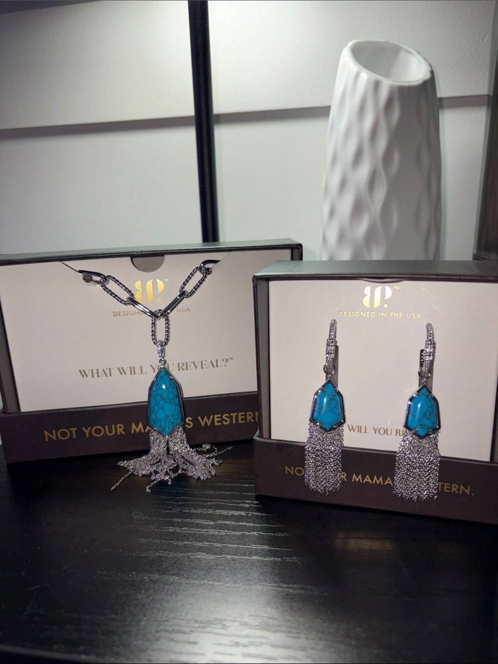 SET Bomb Party Outlaw -  Turquoise Pendant Necklace & Tassel Earrings - Blue